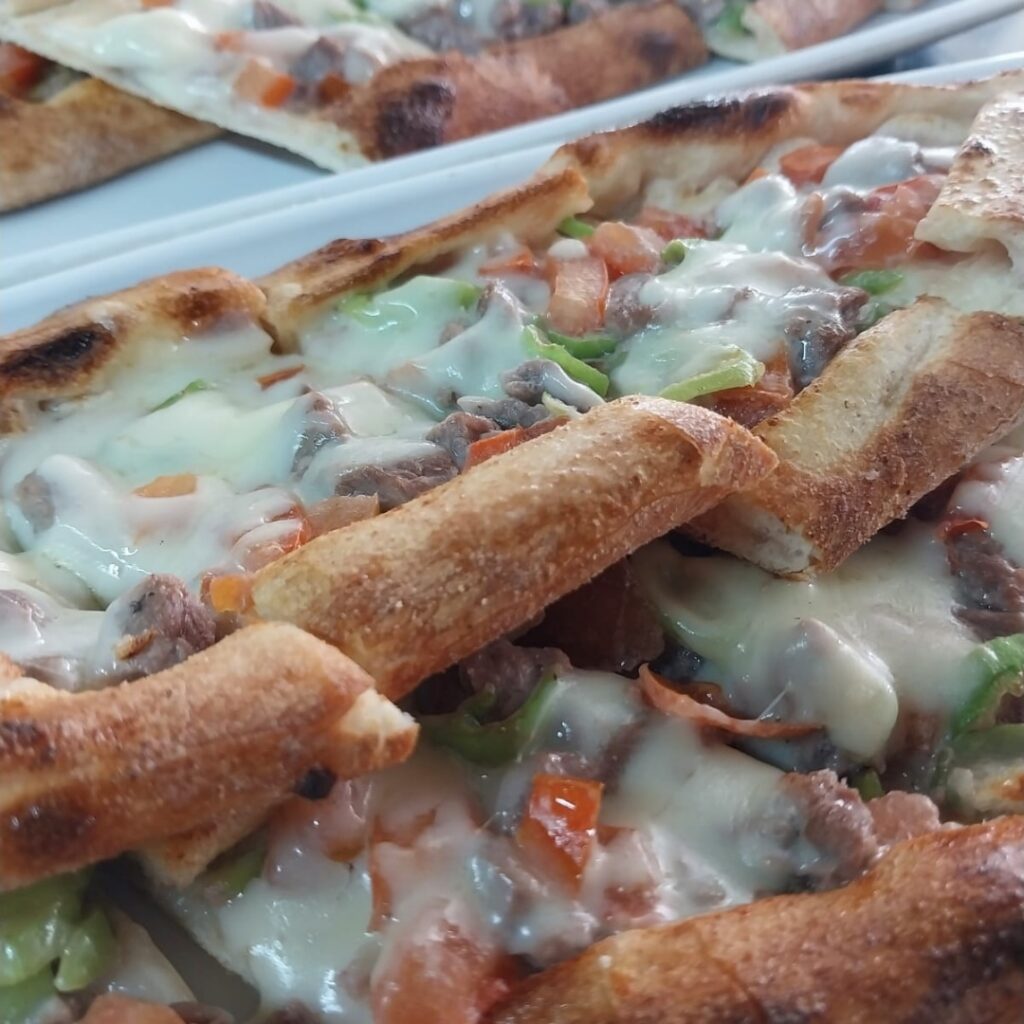 Burdur Kıymalı Kaşarlı Pide